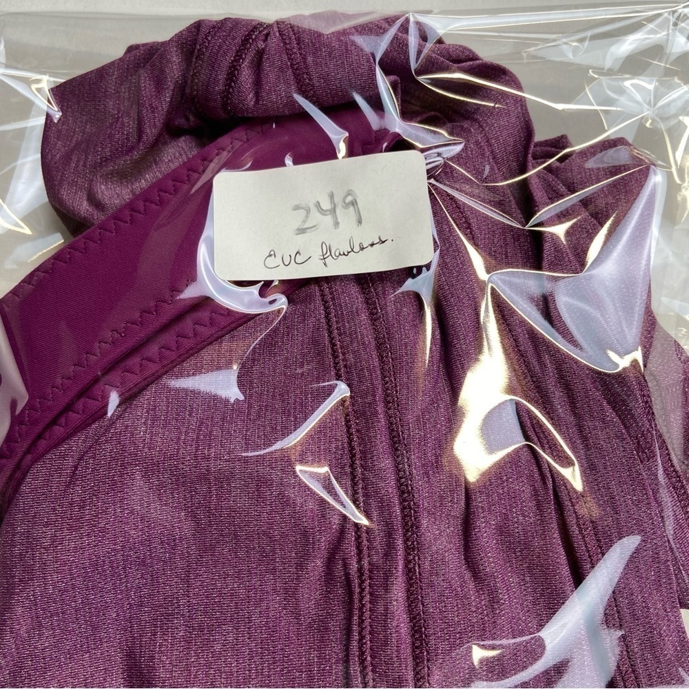 Lululemon Run For Your Life Bra Tank Top Heathered Dew Berry Purple Size 4 - Picture 12 of 12